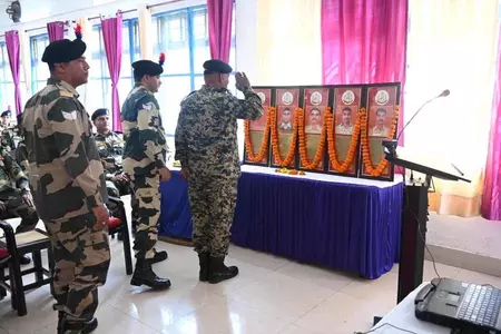 Rajouri: राजौरी पुलिस ने शहीदों की याद में किया विशेष आयोजन Rajouri: राजौरी पुलिस ने शहीदों की याद में किया विशेष आयोजन