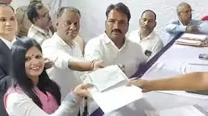 Jaipur: 21 प्रत्याशियों ने अंता सीट उपचुनाव में किया नामांकन Jaipur: 21 प्रत्याशियों ने अंता सीट उपचुनाव में किया नामांकन