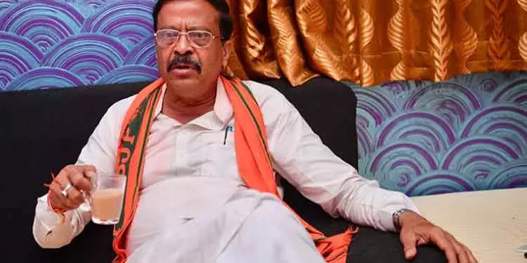 Bihar राजनीतिक संकट के लिए कांग्रेस जिम्मेदार: सुरेश पुजारी Bihar राजनीतिक संकट के लिए कांग्रेस जिम्मेदार: सुरेश पुजारी