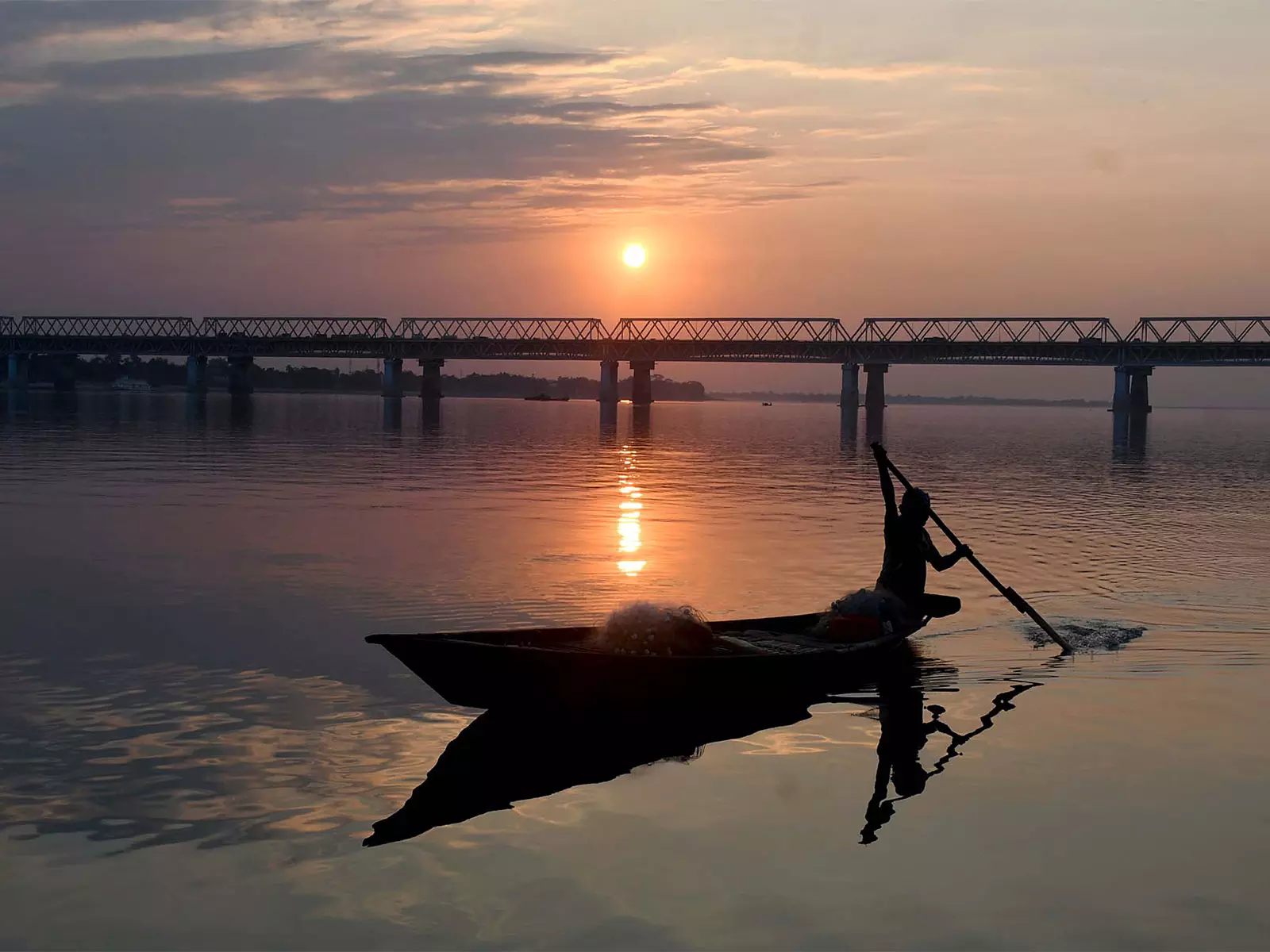 Tamil Nadu: चक्रवात की चेतावनी जारी होने के बाद थूथुकुडी में मछली पकड़ना बंद Tamil Nadu: चक्रवात की चेतावनी जारी होने के बाद थूथुकुडी में मछली पकड़ना बंद