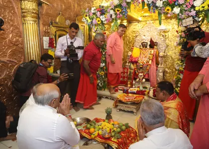 गुजरात के CM ने विक्रम संवत 2082 पर राज्यवासियों को शुभकामनाएं दीं गुजरात के CM ने विक्रम संवत 2082 पर राज्यवासियों को शुभकामनाएं दीं