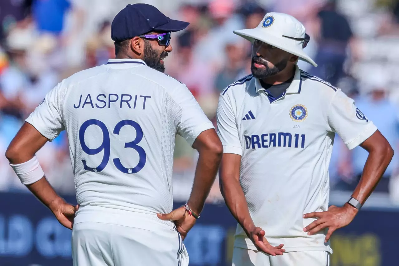 ICC Rankings : बुमराह टेस्ट गेंदबाजों में शीर्ष पर, सिराज को वनडे में शानदार बढ़त ICC Rankings : बुमराह टेस्ट गेंदबाजों में शीर्ष पर, सिराज को वनडे में शानदार बढ़त