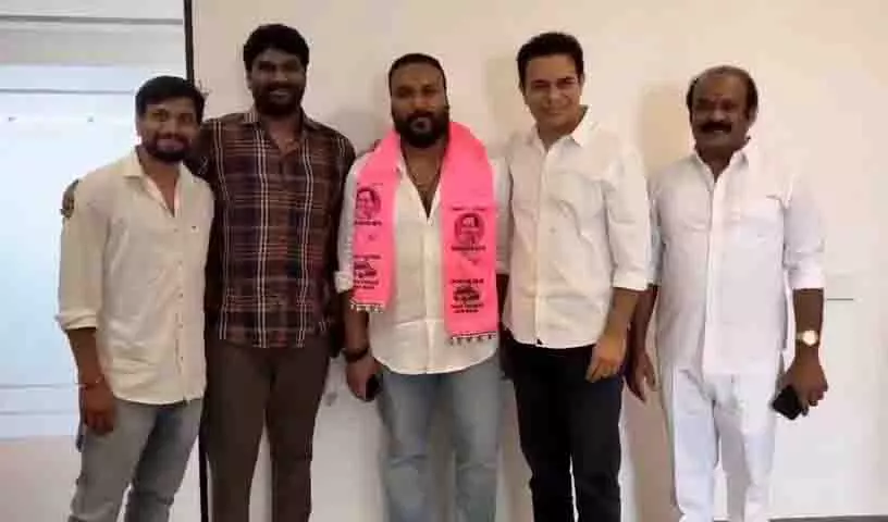 उपचुनाव से पहले कांग्रेस में दरार, गौतम यादव BRS में शामिल उपचुनाव से पहले कांग्रेस में दरार, गौतम यादव BRS में शामिल
