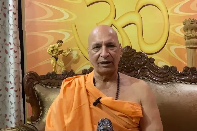 Yoga Guru ने पीएम मोदी के दिवाली संदेश में स्वास्थ्य और स्वच्छता को समर्थन दिया Yoga Guru ने पीएम मोदी के दिवाली संदेश में स्वास्थ्य और स्वच्छता को समर्थन दिया