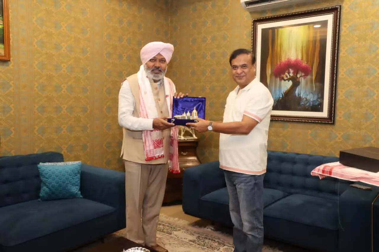 हरपाल सिंह ने CM सरमा को 350वीं शहादत जयंती में आमंत्रित किया हरपाल सिंह ने CM सरमा को 350वीं शहादत जयंती में आमंत्रित किया