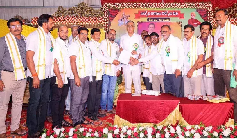 Harish Rao ने सीएम रेवंत रेड्डी के कांग्रेस शासन पर निशाना साधा Harish Rao ने सीएम रेवंत रेड्डी के कांग्रेस शासन पर निशाना साधा