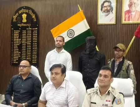 NCB और पुलिस ने 2.25 करोड़ के गांजे की खेप पकड़ी NCB और पुलिस ने 2.25 करोड़ के गांजे की खेप पकड़ी