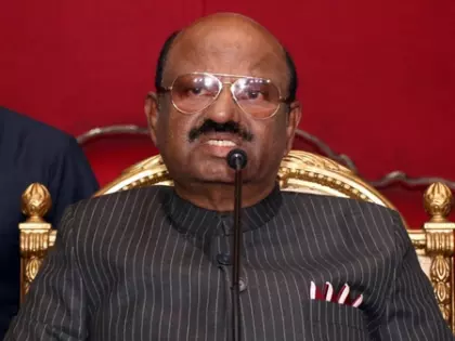 सभ्य समाज में डॉक्टरों पर हमले स्वीकार्य नहीं: Bengal के राज्यपाल सभ्य समाज में डॉक्टरों पर हमले स्वीकार्य नहीं: Bengal के राज्यपाल