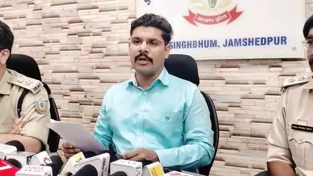 कुख्यात अपराधी सौरभ शर्मा गिरफ्तार, पूछताछ में हुए बड़े खुलासे कुख्यात अपराधी सौरभ शर्मा गिरफ्तार, पूछताछ में हुए बड़े खुलासे