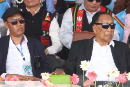 NSCN-IM ने दोहराया कि नागा झंडा और संविधान पर बातचीत नहीं हो सकती NSCN-IM ने दोहराया कि नागा झंडा और संविधान पर बातचीत नहीं हो सकती