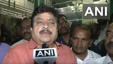 गुंडों ने गौरक्षक पर किया Firing, पुलिस पर कार्रवाई न करने का आरोप गुंडों ने गौरक्षक पर किया Firing, पुलिस पर कार्रवाई न करने का आरोप