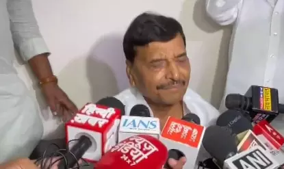 Shivpal Yadav बोले, धर्म की स्वतंत्रता के साथ दीवारियों में सकारात्मक संदेश जरूरी Shivpal Yadav बोले, धर्म की स्वतंत्रता के साथ दीवारियों में सकारात्मक संदेश जरूरी