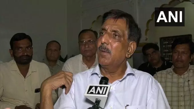 बेटे की मौत के मामले में दर्ज FIR पर बोले पूर्व DGP बेटे की मौत के मामले में दर्ज FIR पर बोले पूर्व DGP