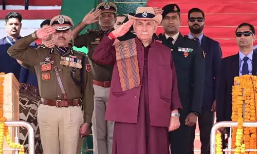 जम्मू-कश्मीर पुलिस अनुशासन और निष्ठा की मिसाल: एलजी सिन्हा