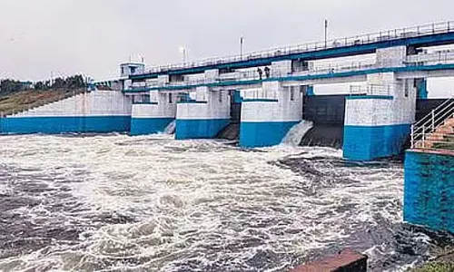 Tamil Nadu: चेम्बरमबक्कम झील में पानी का बहाव बढ़ा