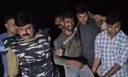 लूट और हत्या का इनामी बदमाश मुठभेड़ में घायल, एक फरार लूट और हत्या का इनामी बदमाश मुठभेड़ में घायल, एक फरार
