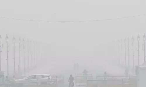 दिल्ली में वायु प्रदूषण: दिवाली के बाद 4 साल में सबसे ज़्यादा