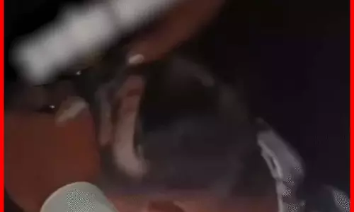 युवक की पिटाई और सिर मुंडाने का वीडियो सामने आया, जानें क्या है पूरा माजरा? युवक की पिटाई और सिर मुंडाने का वीडियो सामने आया, जानें क्या है पूरा माजरा?