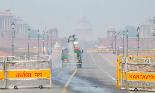Diwali के बाद धुंध से दिल्ली का दम घुटा, वायु गुणवत्ता बेहद खराब स्तर पर पहुंची Diwali के बाद धुंध से दिल्ली का दम घुटा, वायु गुणवत्ता बेहद खराब स्तर पर पहुंची