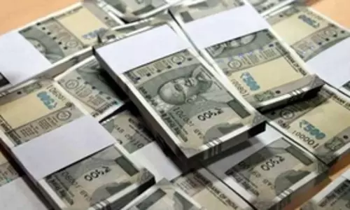 Bihar चुनाव: 71.57 करोड़ रुपये मूल्य की नकदी और शराब जब्त