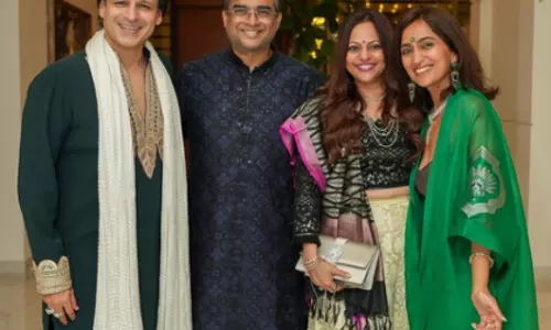 दिवाली पर Vivek Oberoi ने परिवार और आर माधवन संग मनाया जश्न