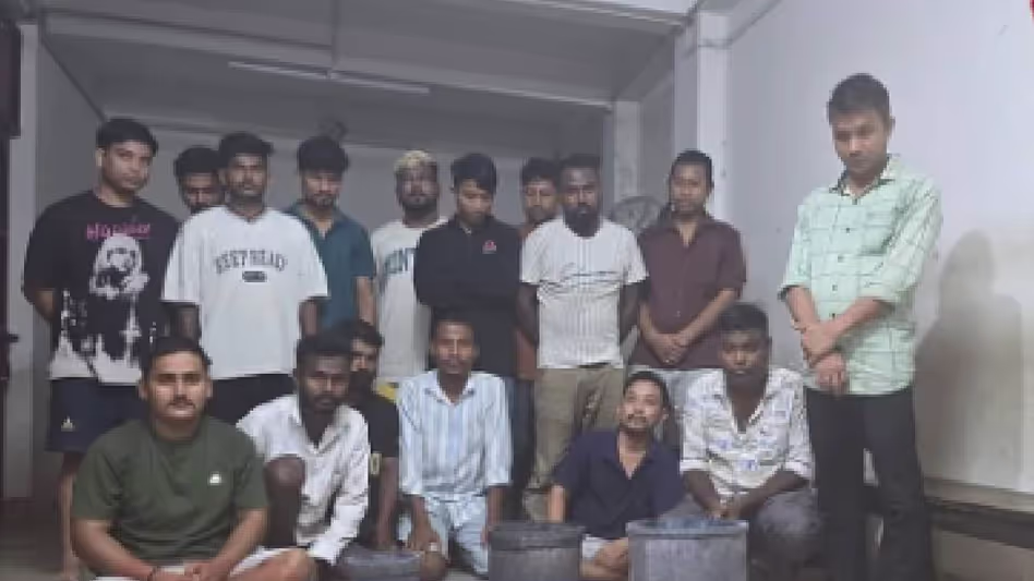 Guwahati पुलिस ने लालगणेश में जुए के अड्डे का भंडाफोड़ किया, सट्टेबाजी सामग्री जब्त की