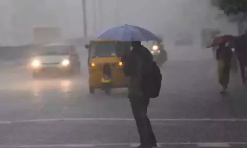 Kerala : कन्नूर जिले में बुधवार, शुक्रवार और शनिवार को येलो अलर्ट Kerala : कन्नूर जिले में बुधवार, शुक्रवार और शनिवार को येलो अलर्ट