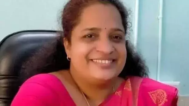 Kerala : अदालत कक्ष में फोटो खींचने के मामले में सुरक्षा और कानून की कार्रवाई Kerala : अदालत कक्ष में फोटो खींचने के मामले में सुरक्षा और कानून की कार्रवाई