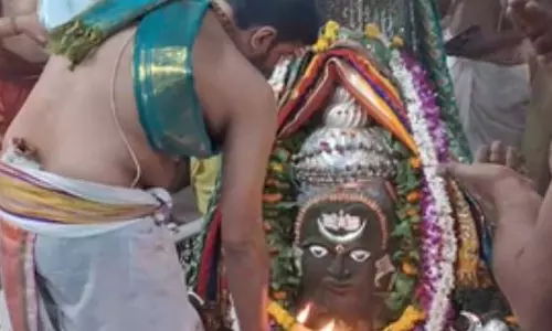 Farrukhabad: महाकाल मंदिर में गोवर्धन पूजा उत्सव, श्रद्धालुओं ने की भक्ति