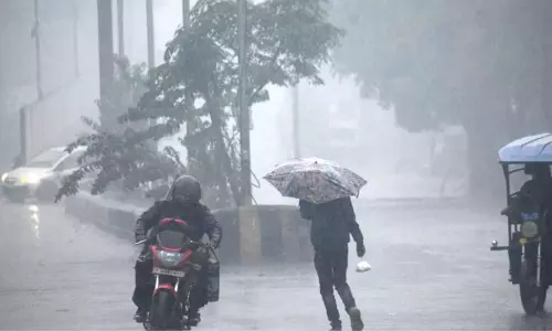 Indore समेत कई जिलों में मौसम बदला, प्रशासन ने जारी किया अलर्ट Indore समेत कई जिलों में मौसम बदला, प्रशासन ने जारी किया अलर्ट