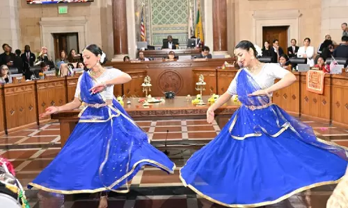 Los Angeles में उत्साह के साथ मनाई गई दिवाली, सांस्कृतिक सद्भाव का प्रदर्शन