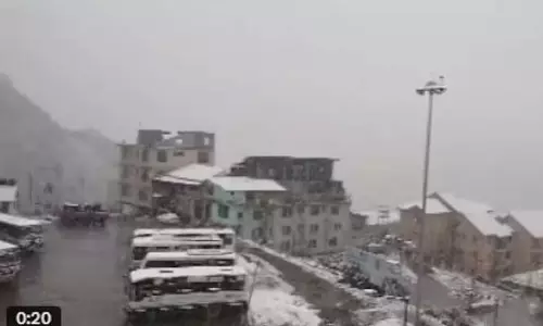 Himachal Pradesh के ऊंचे इलाकों में ताजा बर्फबारी Himachal Pradesh के ऊंचे इलाकों में ताजा बर्फबारी
