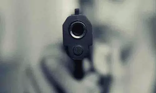 Hyderabad के बाहरी इलाके पोचारम में बंदूकधारी ने की गोलीबारी Hyderabad के बाहरी इलाके पोचारम में बंदूकधारी ने की गोलीबारी
