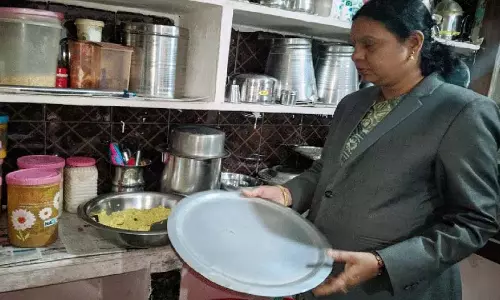 छात्रों को छात्रावासों में असुविधा से मुक्ति मिलनी चाहिए: V. Madhavilatha छात्रों को छात्रावासों में असुविधा से मुक्ति मिलनी चाहिए: V. Madhavilatha