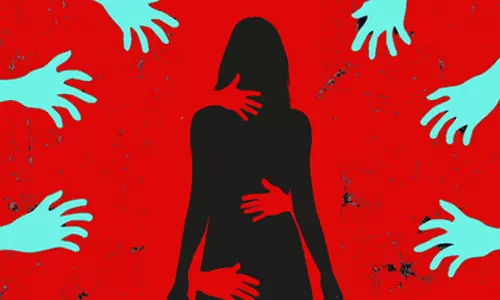 Bengaluru: बंगाल की महिला के साथ सामूहिक बलात्कार किया, बेटे पर हमला किया Bengaluru: बंगाल की महिला के साथ सामूहिक बलात्कार किया, बेटे पर हमला किया
