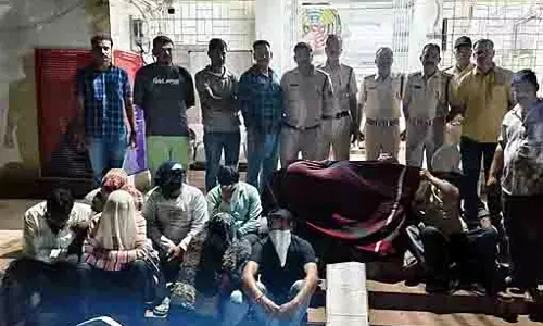 Bhopal: दिवाली पर जुए के अड्डों पर बड़ी कार्रवाई, सैकड़ों गिरफ्तार