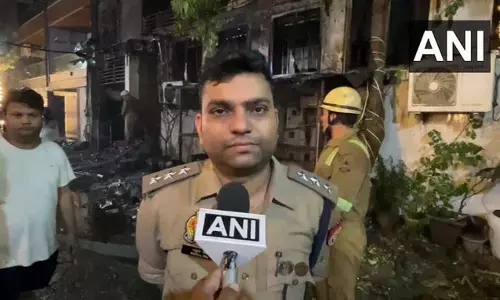 शाक्तिकखंड-2 के दिव्या अपार्टमेंट में आग, फायर ब्रिगेड ने 45 मिनट में काबू पाया शाक्तिकखंड-2 के दिव्या अपार्टमेंट में आग, फायर ब्रिगेड ने 45 मिनट में काबू पाया