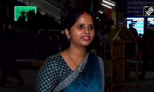 त्योहारों पर नई दिल्ली रेलवे स्टेशन पर यात्रियों के लिए विशेष इंतजाम, सुरक्षा और सुविधा पर जोर त्योहारों पर नई दिल्ली रेलवे स्टेशन पर यात्रियों के लिए विशेष इंतजाम, सुरक्षा और सुविधा पर जोर