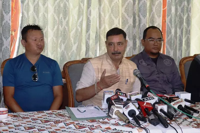 शिमला फ्लाइंग फेस्ट में 15 अंतरराष्ट्रीय पैराग्लाइडर हिस्सा लेंगे शिमला फ्लाइंग फेस्ट में 15 अंतरराष्ट्रीय पैराग्लाइडर हिस्सा लेंगे