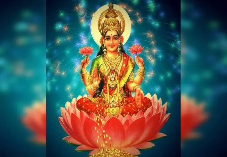 शुक्रवार को सर्वार्थ सिद्धि योग का संयोग: इन उपायों से मजबूत करें शुक्र ग्रह, बरसेगी धन-संपदा शुक्रवार को सर्वार्थ सिद्धि योग का संयोग: इन उपायों से मजबूत करें शुक्र ग्रह, बरसेगी धन-संपदा