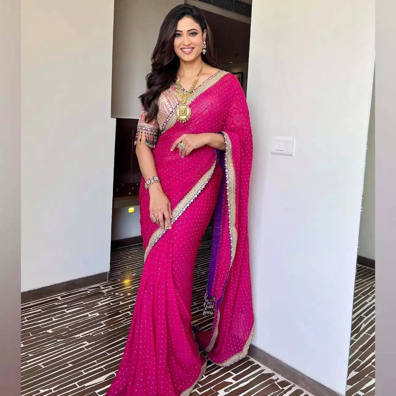 Fashion Tips: छठ पूजा पर श्वेता तिवारी की तरह पहनें साड़ी, मिलेगा क्लासी लुक Fashion Tips: छठ पूजा पर श्वेता तिवारी की तरह पहनें साड़ी, मिलेगा क्लासी लुक