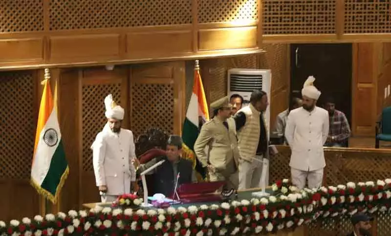 स्पीकर ने श्रद्धांजलि संदेश में नाम न होने पर Kupwara प्रशासन की आलोचना की स्पीकर ने श्रद्धांजलि संदेश में नाम न होने पर Kupwara प्रशासन की आलोचना की