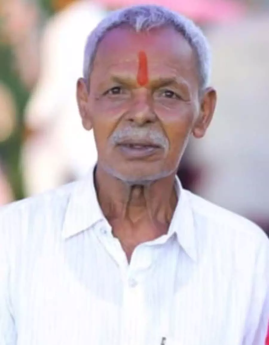 Bidar : हवाई यात्रा से लौटते समय कार की चपेट में आने से व्यक्ति की मौत Bidar : हवाई यात्रा से लौटते समय कार की चपेट में आने से व्यक्ति की मौत