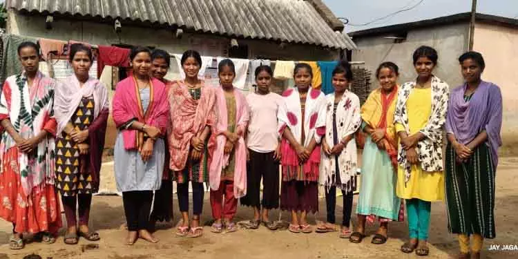 Bantala सुरक्षित रास्ता न होने से 11 छात्राओं ने जंगली जानवरों के डर से पढ़ाई छोड़ी Bantala सुरक्षित रास्ता न होने से 11 छात्राओं ने जंगली जानवरों के डर से पढ़ाई छोड़ी
