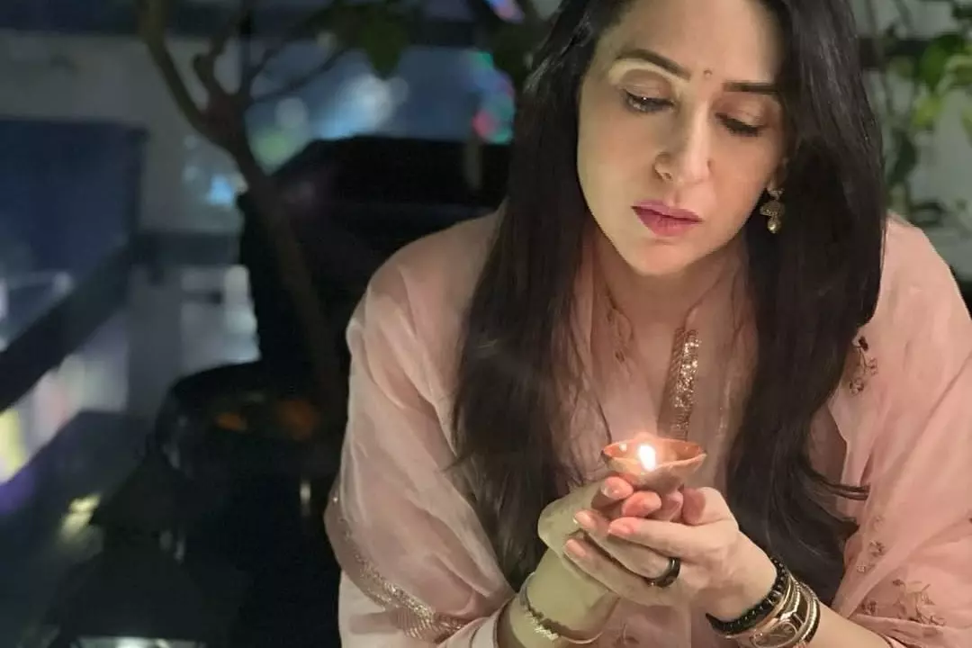 Kareena Kapoor ने बहन करिश्मा कपूर को दुनिया की सबसे मजबूत लड़की बताया Kareena Kapoor ने बहन करिश्मा कपूर को दुनिया की सबसे मजबूत लड़की बताया