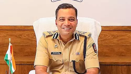 Nashik पुलिस कमिश्नर के कदमों ने दिल जीत लिया; नागरिकों ने कहा, यह कानून और व्यवस्था का किला है Nashik पुलिस कमिश्नर के कदमों ने दिल जीत लिया; नागरिकों ने कहा, यह कानून और व्यवस्था का किला है