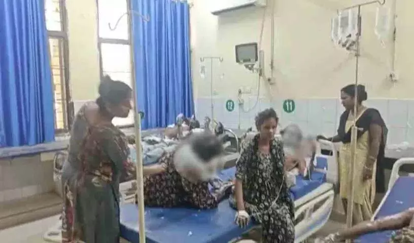 आतिशबाजी से घर में लगी आग.. 10 बच्चों समेत 24 लोग गंभीर रूप से घायल आतिशबाजी से घर में लगी आग.. 10 बच्चों समेत 24 लोग गंभीर रूप से घायल