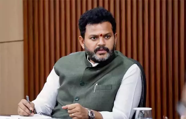 हम मछुआरों को सुरक्षित उनके घर पहुंचाएंगे: केंद्रीय मंत्री हम मछुआरों को सुरक्षित उनके घर पहुंचाएंगे: केंद्रीय मंत्री