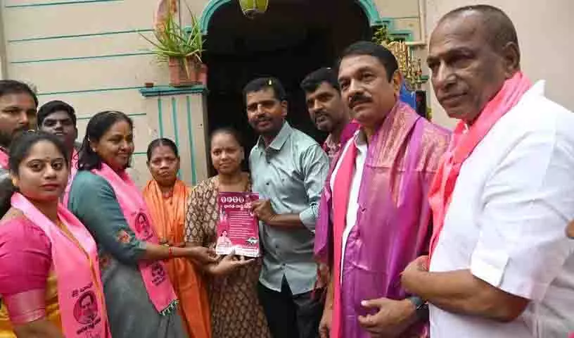 Jubilee Hills में बूंदाबांदी के बीच मगंती सुनीता ने अभियान तेज किया Jubilee Hills में बूंदाबांदी के बीच मगंती सुनीता ने अभियान तेज किया