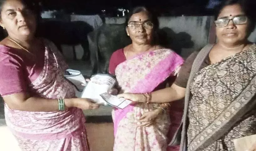 शासक महिलाओं के अधिकार छीन रहे हैं: Mukura Ramana शासक महिलाओं के अधिकार छीन रहे हैं: Mukura Ramana